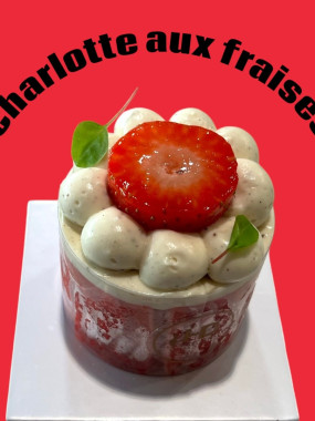 CHARLOTTE AUX FRAISES