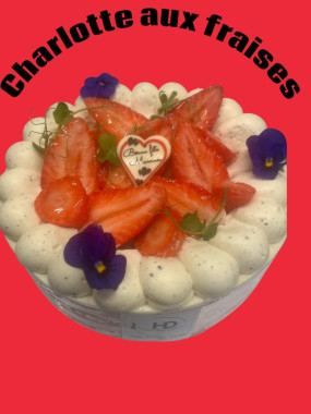CHARLOTTE AUX FRAISES 6 P